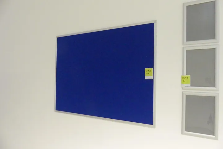 Pinnboard Maße in cm ca. 120 x 90